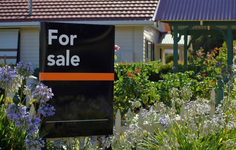 Should I Sell My Property? The Pros and Cons of Selling Property in 2022